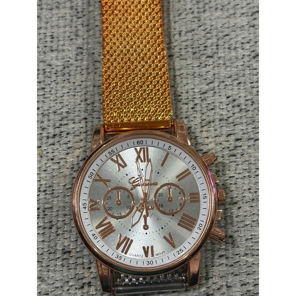 Geneva Women's Watch Rose Gold Tone Silver Dial Quartz Fashion‎ Watch